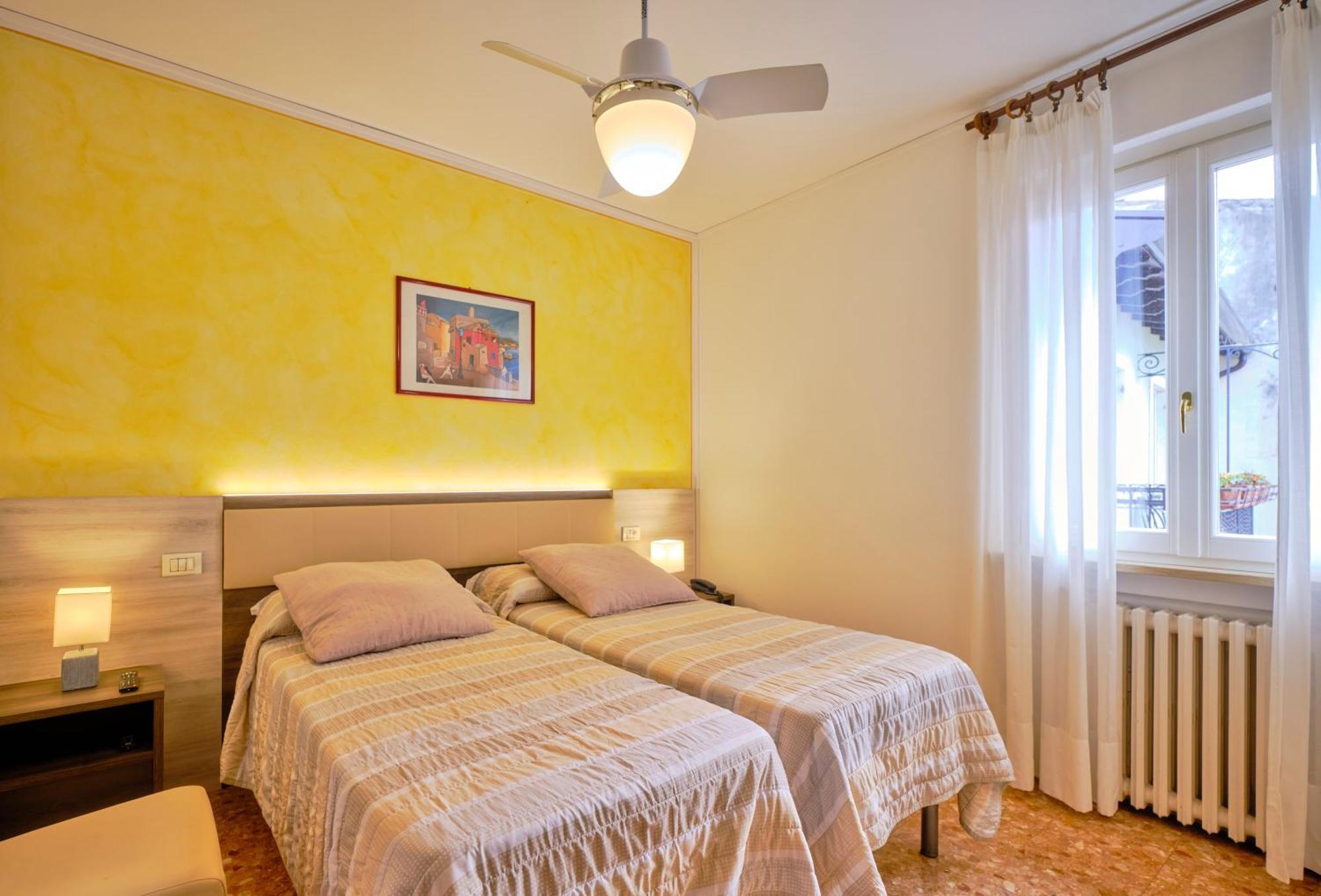 Piccolo Hotel Garda  Kültér fotó